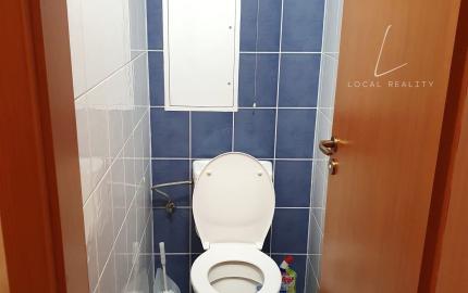 Na prenájom: 2-izbový byt s klimatizáciou, balkónom a výhľadom na zeleň – Ružinov, Ostredky