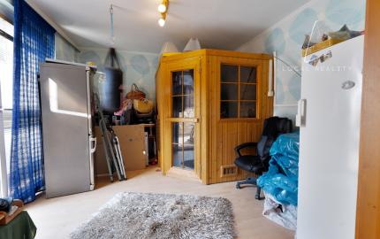 Veľký dvojgeneračný rodinný dom v krásnej oblasti, Svätý Jur, Neštich