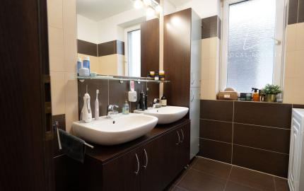 REZERVOVANÝ– 3-IZBOVÝ BYT S TERASOU, ROVINKA (JASNÁ ULICA)