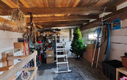 Na predaj útulný 4-izb rodinný dom v obci Veľký Grob s ďaľším menším domom na pozemku.