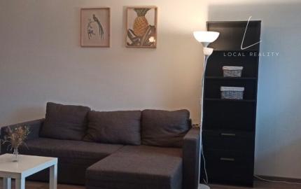 Na prenájom: Klimatizovaný 2-izbový byt s loggiou – Pečnianska ulica, Petržalka