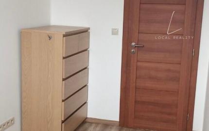 Na prenájom: Klimatizovaný 2-izbový byt s loggiou – Pečnianska ulica, Petržalka