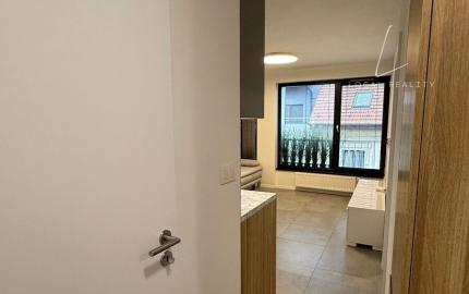 Na prenájom – Moderný 2-izbový byt v projekte Vila Ľadová, Staré Mesto