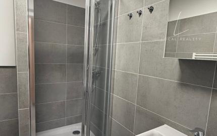 Na prenájom – Moderný 2-izbový byt v projekte Vila Ľadová, Staré Mesto