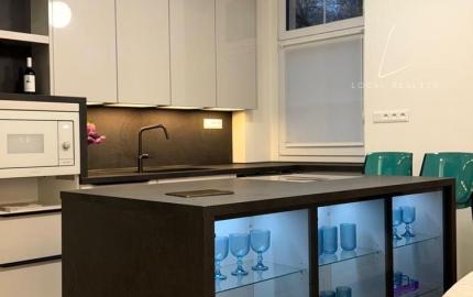 PRENÁJOM – Nadštandardný historický byt po kompletnej rekonštrukcii v centre Nitry