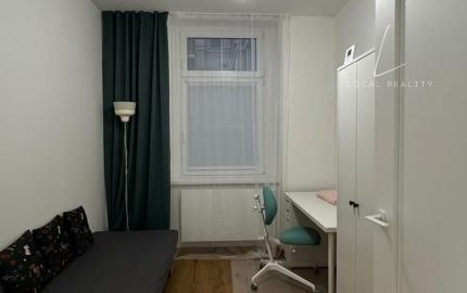 PRENÁJOM – Nadštandardný historický byt po kompletnej rekonštrukcii v centre Nitry