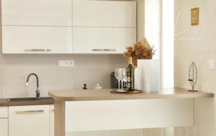 Nadštandartný 4 izbový Rodinný Dom v srdci Malého Raja, Slovenský Grob 