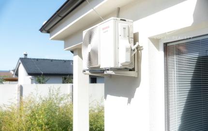 Nadštandartný 4 izbový Rodinný Dom v srdci Malého Raja, Slovenský Grob 