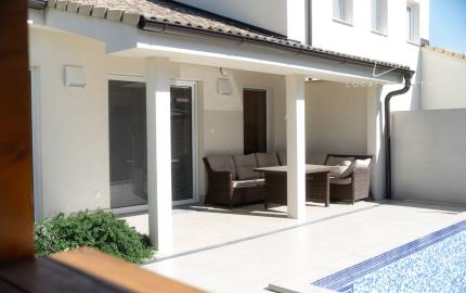 Nadštandartný 4 izbový Rodinný Dom v srdci Malého Raja, Slovenský Grob 