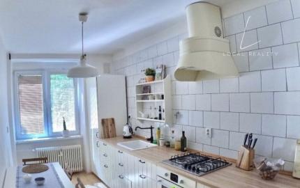 Na predaj 2-izbový byt v tehlovom dome – Ružová dolina, Ružinov