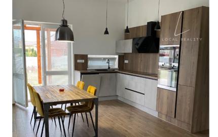 krásny rodinný dom v Rajke