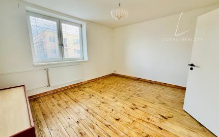 Na predaj 3 izb rodinný dom s 985m2 pozemkom v obci Kuchyňa.