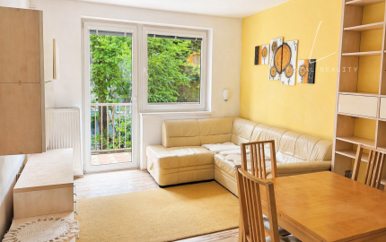 Na prenájom: Priestranný 3-izbový byt s dvoma balkónmi – Bratislava, Ružinov