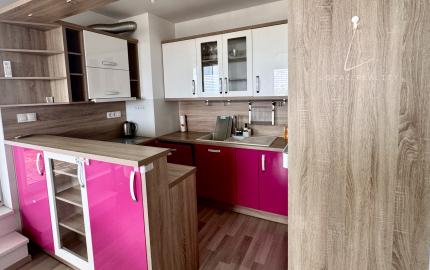 Priestranný 4izbový byt s veľkou terasou–Slnečnice Viladomy