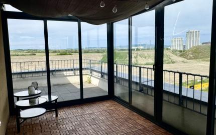 Priestranný 4izbový byt s veľkou terasou–Slnečnice Viladomy