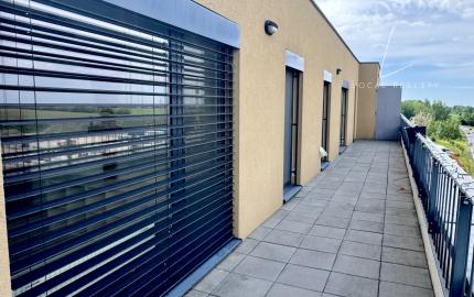 Priestranný 4izbový byt s veľkou terasou–Slnečnice Viladomy