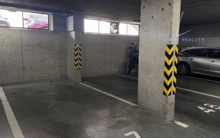 Priestranný 4izbový byt s veľkou terasou–Slnečnice Viladomy