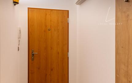 Moderný, vkusne zariadený 2-izbový byt v Dubravke