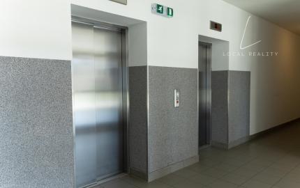 Moderný, vkusne zariadený 2-izbový byt v Dubravke