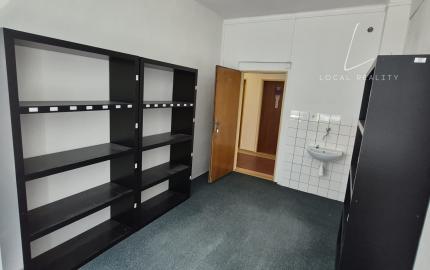 KANCELÁRSKE PRIESTORY S NÍZKYMI NÁKLADMI – BRATISLAVA, BOJNICKÁ ULICA