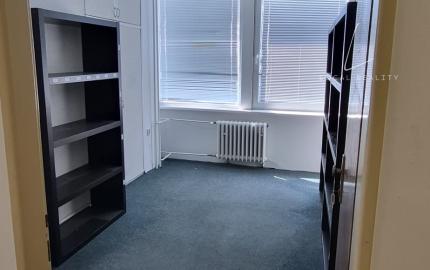 KANCELÁRSKE PRIESTORY S NÍZKYMI NÁKLADMI – BRATISLAVA, BOJNICKÁ ULICA