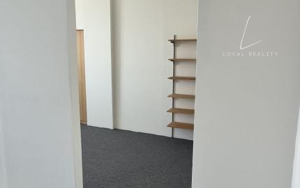 KANCELÁRSKE PRIESTORY S NÍZKYMI NÁKLADMI – BRATISLAVA, BOJNICKÁ ULICA