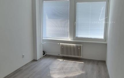KANCELÁRSKE PRIESTORY S NÍZKYMI NÁKLADMI – BRATISLAVA, BOJNICKÁ ULICA