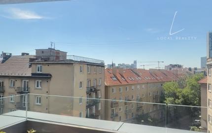 Svetlý 1-izbový apartmán s veľkým južným balkónom v rezidencii PREMIÈRE