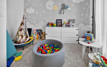 Moderný 3-izbový byt s 2 balkónmi a 2 parkovacími miestami