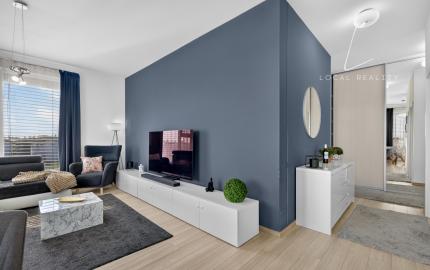 Moderný 3-izbový byt s 2 balkónmi a 2 parkovacími miestami