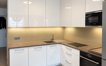 PRENÁJOM | MODERNÝ 2 IZBOVÝ BYT NA KRAMÁROCH S PARKOVANÍM