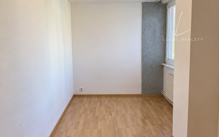 PREDAJ | 2-izbový byt s lodžiou a parkovaním – Bajkalská ul.