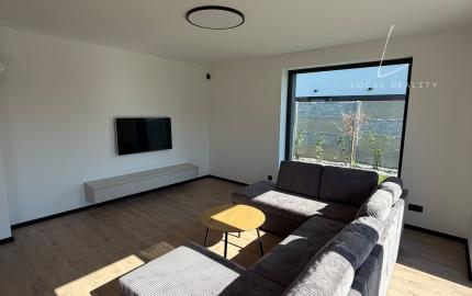 MODERNÝ 4-IZBOVÝ BUNGALOV NA PRENÁJOM – HVIEZDOSLAVOV RESIDENCE