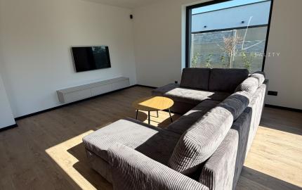 MODERNÝ 4-IZBOVÝ BUNGALOV NA PRENÁJOM – HVIEZDOSLAVOV RESIDENCE
