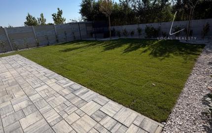 MODERNÝ 4-IZBOVÝ BUNGALOV NA PRENÁJOM – HVIEZDOSLAVOV RESIDENCE