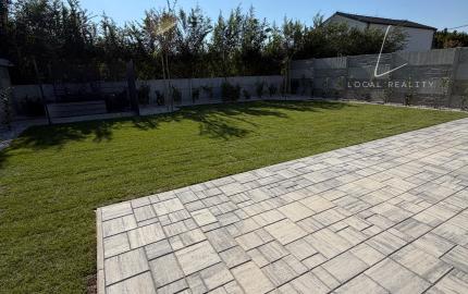 MODERNÝ 4-IZBOVÝ BUNGALOV NA PRENÁJOM – HVIEZDOSLAVOV RESIDENCE