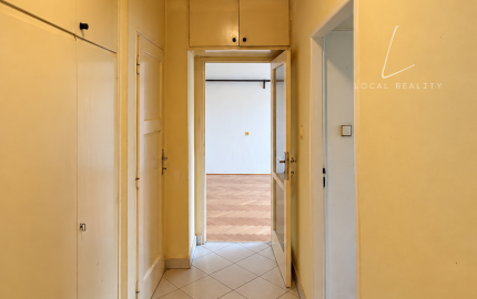 NA PREDAJ | PRIESTRANNÝ 3 IZBOVÝ BYT S LOGGIOU PRI CENTRE BRATISLAVY