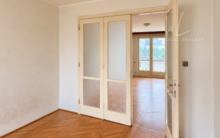 NA PREDAJ | PRIESTRANNÝ 3 IZBOVÝ BYT S LOGGIOU PRI CENTRE BRATISLAVY