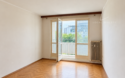 NA PREDAJ | PRIESTRANNÝ 3 IZBOVÝ BYT S LOGGIOU PRI CENTRE BRATISLAVY