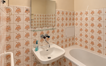 NA PREDAJ | PRIESTRANNÝ 3 IZBOVÝ BYT S LOGGIOU PRI CENTRE BRATISLAVY