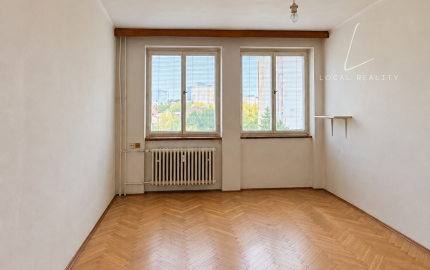 NA PREDAJ | PRIESTRANNÝ 3 IZBOVÝ BYT S LOGGIOU PRI CENTRE BRATISLAVY