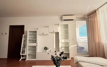 Svetlý 2-izbový byt s loggiou a parkovaním | Petržalka