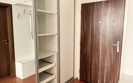 Svetlý 2-izbový byt s loggiou a parkovaním | Petržalka