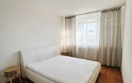 Svetlý 2-izbový byt s loggiou a parkovaním | Petržalka