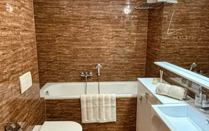 Svetlý 2-izbový byt s loggiou a parkovaním | Petržalka