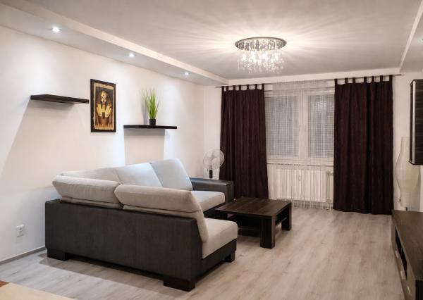 Na prenájom: 2-izbový byt s klimatizáciou, balkónom a výhľadom na zeleň – Ružinov, Ostredky