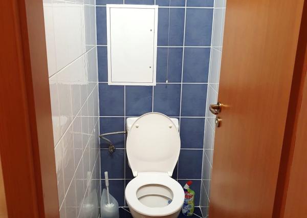 Na prenájom: 2-izbový byt s klimatizáciou, balkónom a výhľadom na zeleň – Ružinov, Ostredky