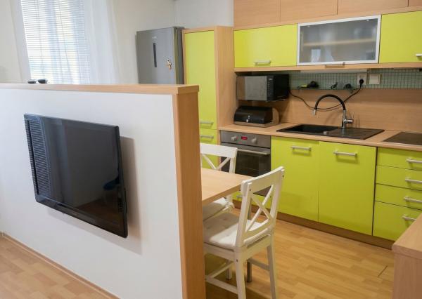 Na prenájom 2-izbový byt s klimatizáciou, balkónom a parkovaním – Most pri Bratislave