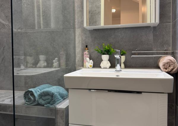 Krásny zrekonštruovaný 3 izbový byt v Ružinove na Prenájom