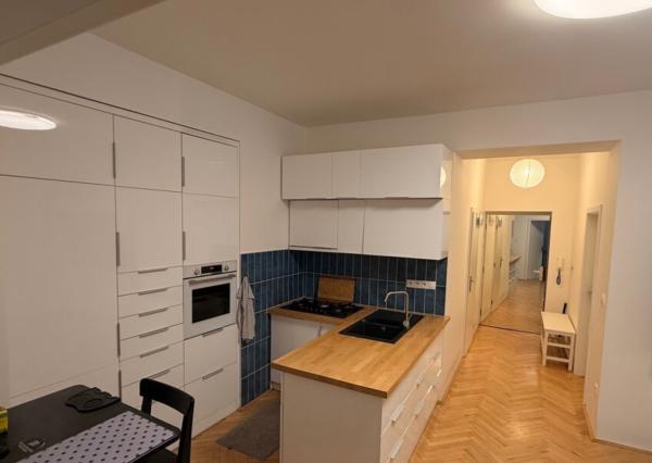 Na Prenájom 3-izbového bytu – Grosslingova, centrum Bratislavy